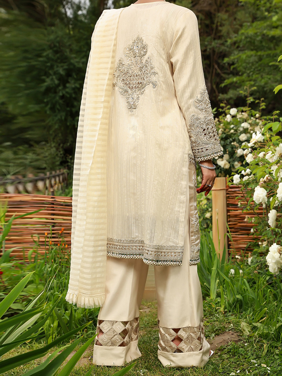 Off White 3Pc Formal Stitched - AL-3PS-LS-370