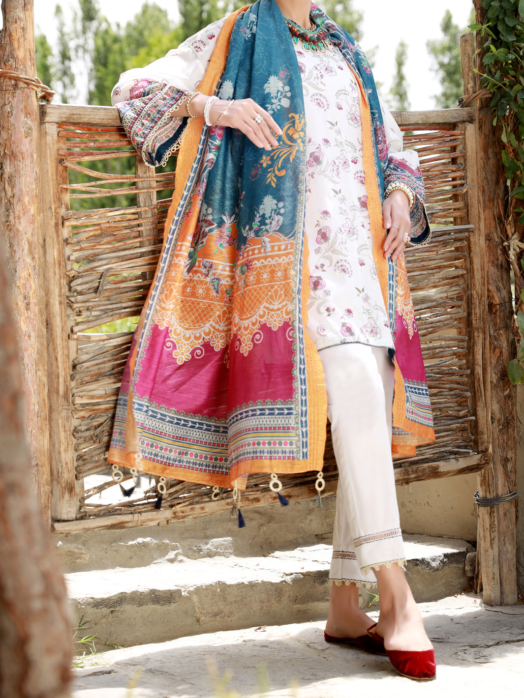White Lawn 3Pc Unstitched - ALP-3PS-1377