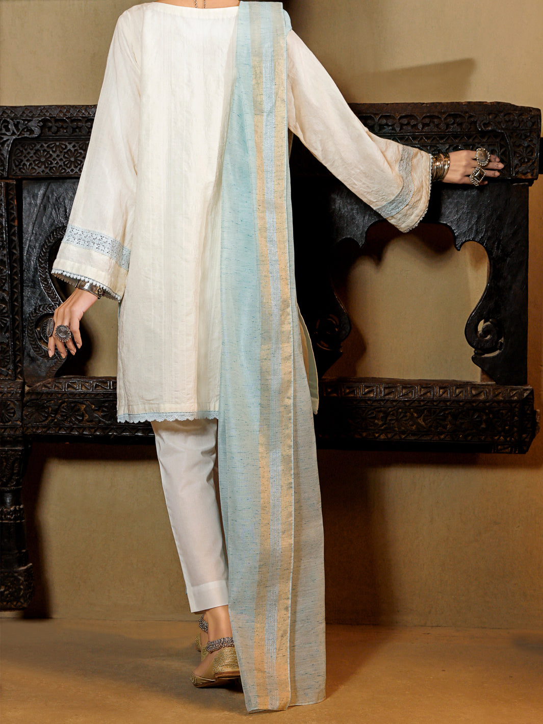 White Jacquard 3Pc Stitched - ALP-3PS-1422